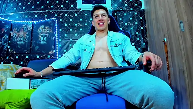 javiersexymann online show from 09-25-25, 10:35