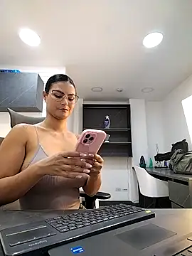 gabysanta  online show from 10-24-25, 01:51