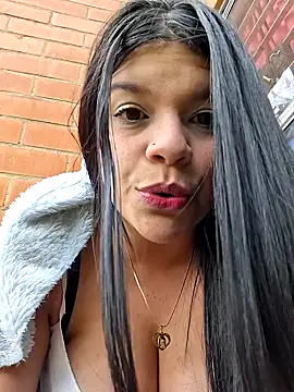 Eiimy pretty online show from 10-30-25, 07:58