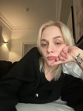 DaryaDoll online show from 11-30-25, 10:25