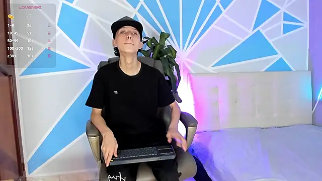 ArthurCox online show from 10-11-25, 05:44