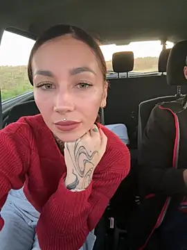 Snapshot of MilotheSwitch chatting on 10-12-25, 05:23 MilotheSwitch online show from 10-12-25, 05:23