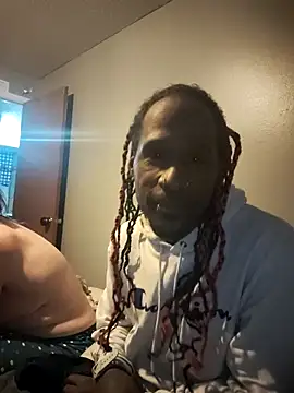 Snapshot of Dick2long87 chatting on 11-17-25, 01:55 Dick2long87 online show from 11-17-25, 01:55