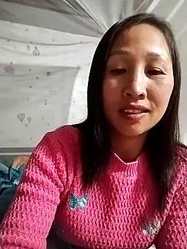 Snapshot of cute_love00 chatting on 12-22-25, 12:57 cute love00 online show from 12-22-25, 12:57