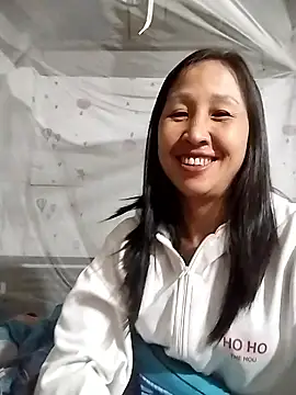 Snapshot of cute_love00 chatting on 01-10-26, 02:24 cute love00 online show from 01-10-26, 02:24