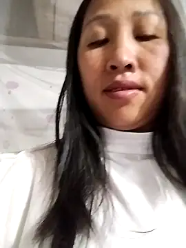 Snapshot of cute_love00 chatting on 01-11-26, 11:10 cute love00 online show from 01-11-26, 11:10