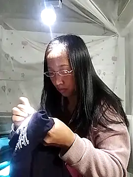 Snapshot of cute_love00 chatting on 02-11-26, 11:10 cute love00 online show from 02-11-26, 11:10