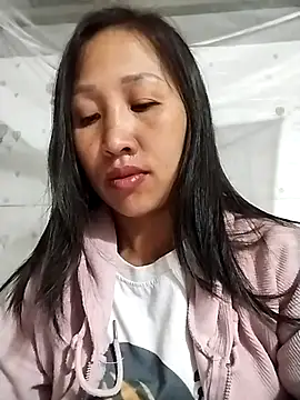 Snapshot of cute_love00 chatting on 02-12-26, 11:22 cute love00 online show from 02-12-26, 11:22