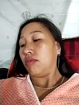 Snapshot of cute_love00 chatting on 02-16-26, 09:33 cute love00 online show from 02-16-26, 09:33