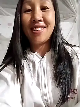 Snapshot of cute_love00 chatting on 02-17-26, 10:27 cute love00 online show from 02-17-26, 10:27