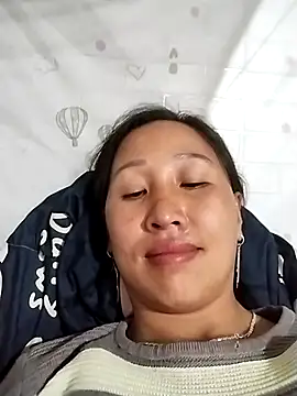 Snapshot of cute_love00 chatting on 02-20-26, 07:21 cute love00 online show from 02-20-26, 07:21