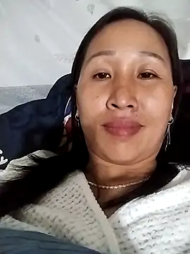 Snapshot of cute_love00 chatting on 02-21-26, 11:33 cute love00 online show from 02-21-26, 11:33