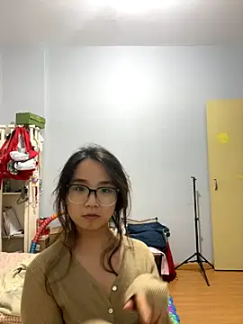 Snapshot of Hdmhdm-0022 chatting on 10-22-25, 04:29 Hdmhdm-0022 online show from 10-22-25, 04:29
