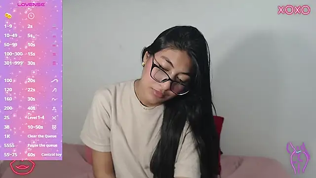 Allison 19   online show from 10-17-25, 08:50