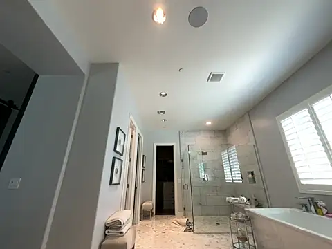 chanelstjames online show from 04-17-26, 04:43