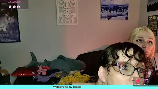 Snapshot of AthenaAphrodisia chatting on 09-19-25, 10:21 AthenaAphrodisia online show from 09-19-25, 10:21