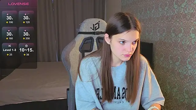 Snapshot of magic_shy_ chatting on 09-23-25, 01:19 magic shy  online show from 09-23-25, 01:19