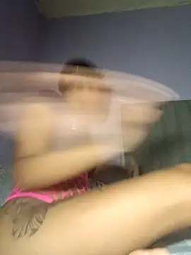 Snapshot of Liaprettygirl chatting on 10-16-25, 07:20 Liaprettygirl online show from 10-16-25, 07:20