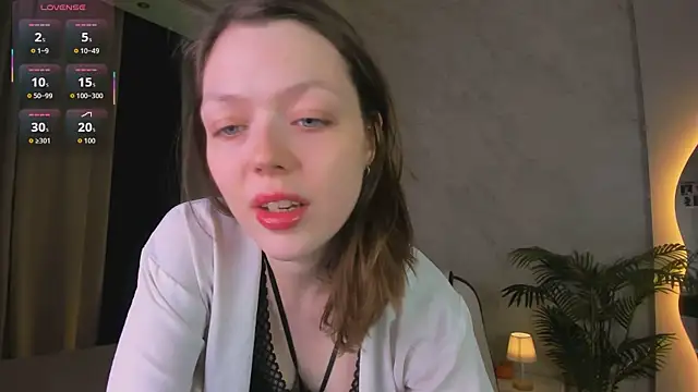 Lunar Lily online show from 11-10-25, 05:39