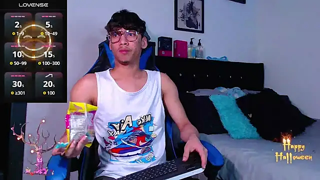 Gael Jones online show from 10-21-25, 06:25