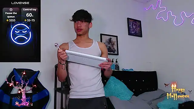 Gael Jones online show from 10-27-25, 05:44