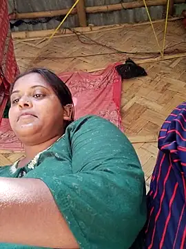 Snapshot of Hot-Show2 chatting on 10-28-25, 07:01 Hot-Show2 online show from 10-28-25, 07:01