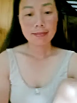 Snapshot of LyyChac chatting on 09-14-25, 07:57 LyyChac online show from 09-14-25, 07:57