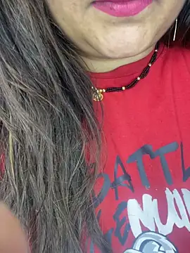 Snapshot of indian-hotmilfs chatting on 11-19-25, 01:44 indian-hotmilfs online show from 11-19-25, 01:44