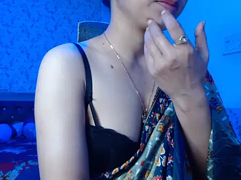 Snapshot of snow_white123 chatting on 01-07-26, 09:06 snow white123 online show from 01-07-26, 09:06