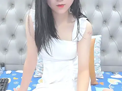 Snapshot of _ly__ chatting on 10-02-25, 03:30 ly online show from 10-02-25, 03:30