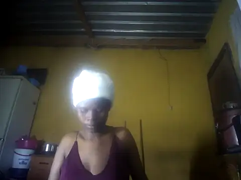 Snapshot of Caramelchick01 chatting on 09-09-25, 05:56 Caramelchick01 online show from 09-09-25, 05:56