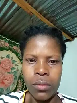 Snapshot of Caramelchick01 chatting on 10-20-25, 11:27 Caramelchick01 online show from 10-20-25, 11:27