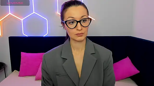 Joan Nelson online show from 12-19-25, 01:34