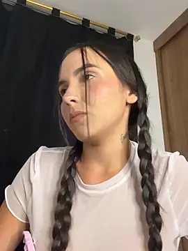 Scarlett05 online show from 11-20-25, 01:17