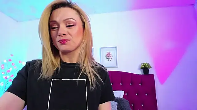 Snapshot of scarlett_blake11 chatting on 09-12-25, 05:07 scarlett blake11 online show from 09-12-25, 05:07