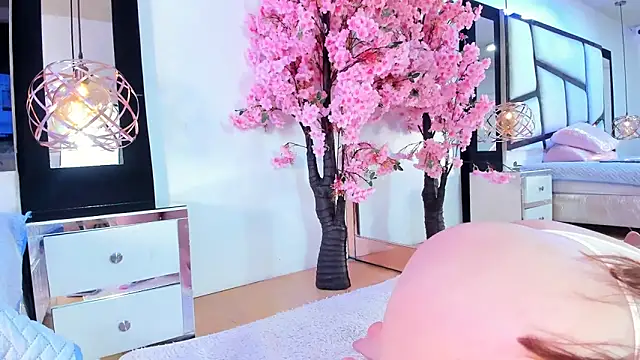 TessaCooper1 online show from 11-20-25, 09:14