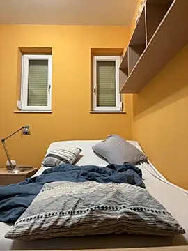 Snapshot of Raveman chatting on 10-02-25, 04:03 Raveman online show from 10-02-25, 04:03