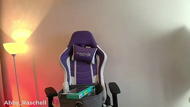 Abby Raschell online show from 02-04-26, 03:45