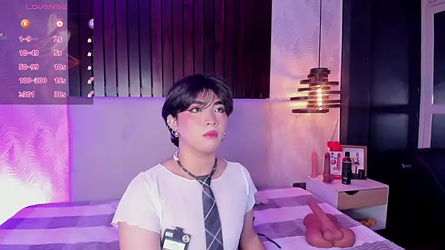 Creamy Angelo online show from 10-28-25, 09:06