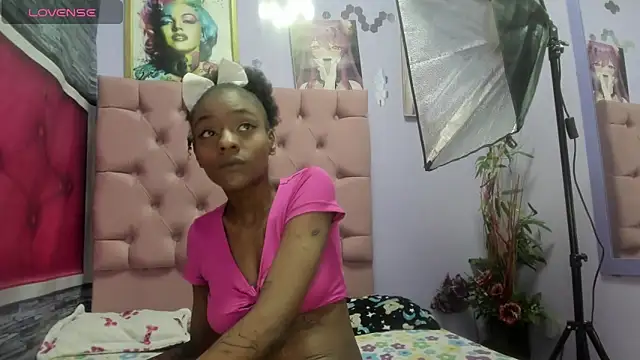 Shantall ks online show from 09-17-25, 03:30