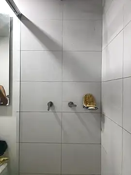 Snapshot of Victoria_alson chatting on 10-05-25, 03:21 Victoria alson online show from 10-05-25, 03:21