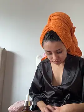 Snapshot of Victoria_alson chatting on 10-12-25, 03:44 Victoria alson online show from 10-12-25, 03:44