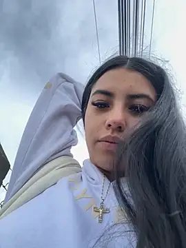 Snapshot of Victoria_alson chatting on 10-27-25, 12:31 Victoria alson online show from 10-27-25, 12:31