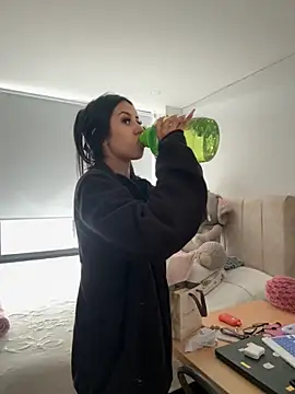 Snapshot of Victoria_alson chatting on 11-22-25, 01:54 Victoria alson online show from 11-22-25, 01:54