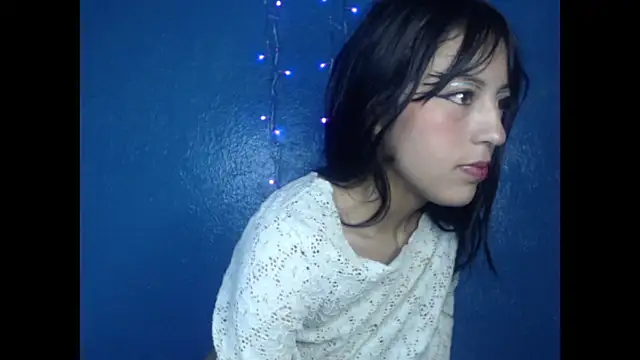 Snapshot of Afrodita_777750 chatting on 09-12-25, 01:33 Afrodita 777750 online show from 09-12-25, 01:33