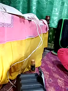 Mistompa24 online show from 12-22-25, 04:04