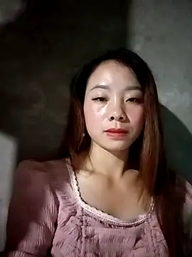 Snapshot of milo123-xx chatting on 10-26-25, 01:44 milo123-xx online show from 10-26-25, 01:44