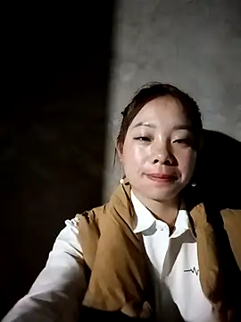 Snapshot of milo123-xx chatting on 11-13-25, 11:58 milo123-xx online show from 11-13-25, 11:58