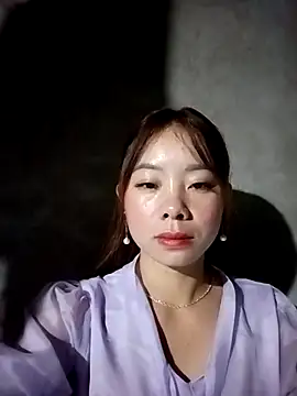 Snapshot of milo123-xx chatting on 11-20-25, 12:00 milo123-xx online show from 11-20-25, 12:00