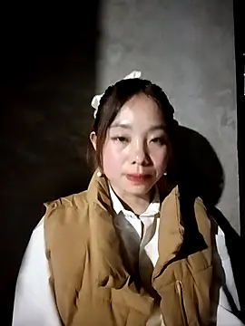 Snapshot of milo123-xx chatting on 11-26-25, 01:23 milo123-xx online show from 11-26-25, 01:23